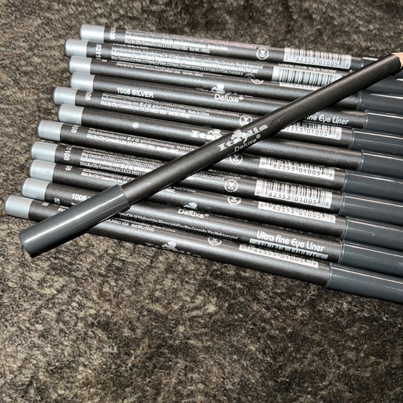 ❤️‍🔥- New - Italia Deluxe eye liner 1005 Silver - Picture 1 of 3
